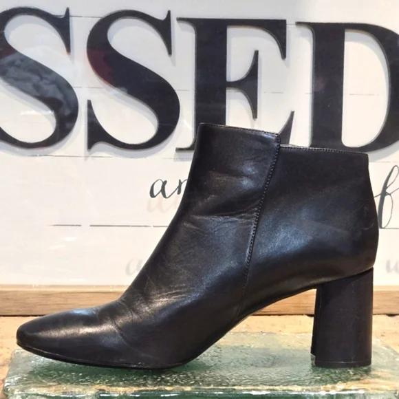 Karl Lagerfeld 'Susie' Smooth Leather Bootie Sz 10 - Picture 8 of 12